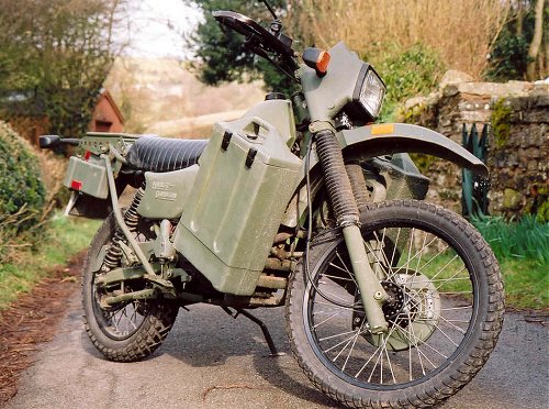 MT350 in standard trim, except for rear gun-carrier, which would go up that strut showing at the rear. Picture from http://www.realclassic.co.uk/snarley.html