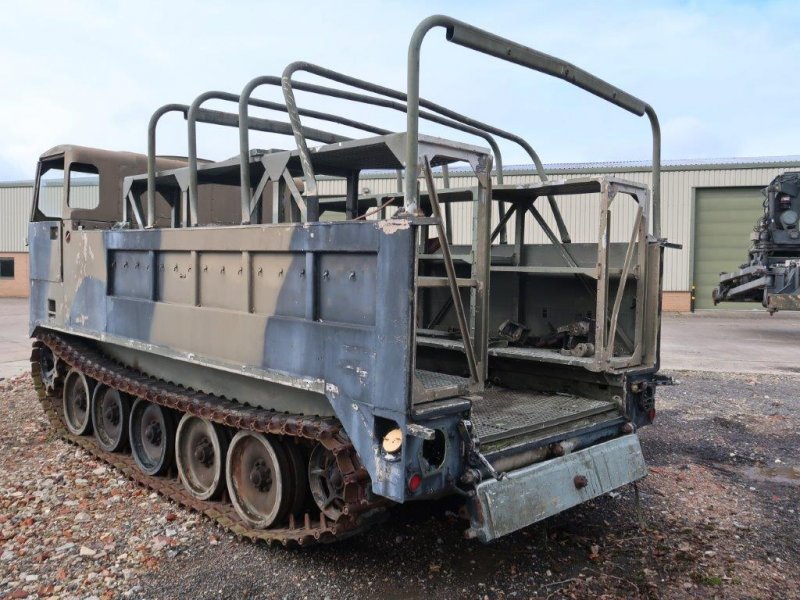 M548 TRACKED CARRIERS